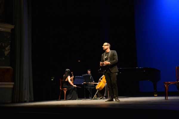 Lunedi Tournée con: Da Verdi a Mina, spettacolo di Francesco Micheli