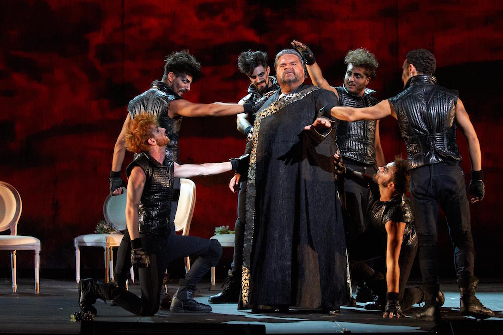 Terzo weekend del Festival, si parte con Otello
